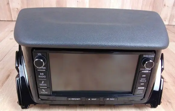 Mitsubishi Eclipse Cross Radio/CD/DVD/GPS head unit 8750A578