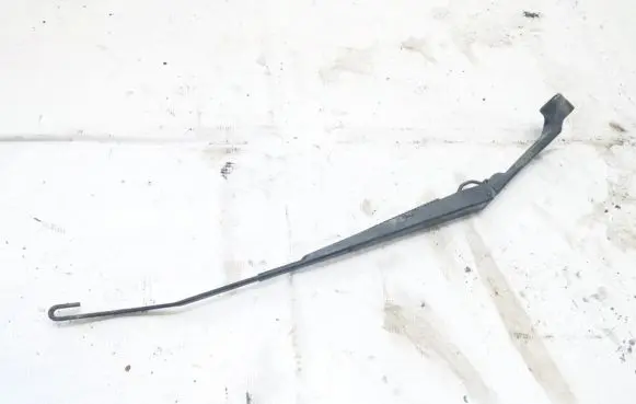 Front wiper blade arm
