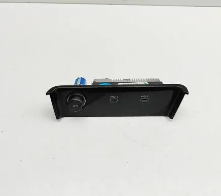 Audi Q5 SQ5 FY USB socket connector 8MC863969A
