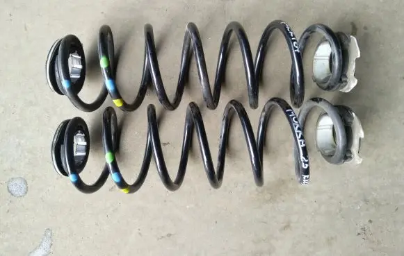 Opel Mokka B Rear coil spring