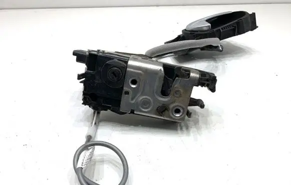 Citroen C4 II Front door lock 9685351480
