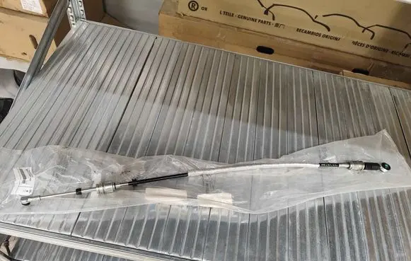 Gear shift cable linkage