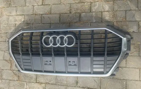 Audi RS Q3 Front bumper upper radiator grill 83A853651