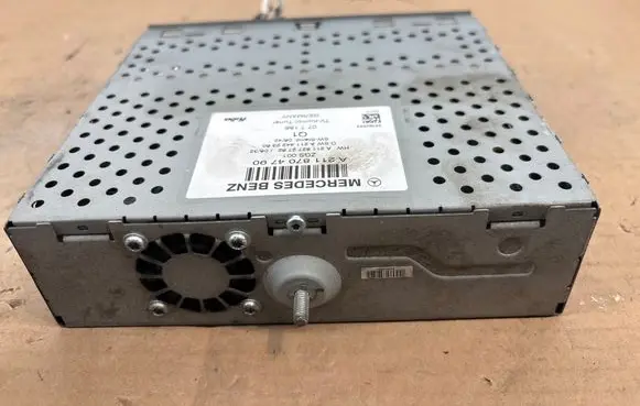 Mercedes-Benz E W211 Sound amplifier A2118704790 A2114422360 A2118272762