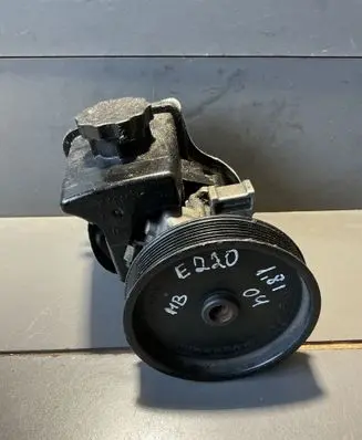 Mercedes-Benz E W211 Power steering pump A0034664301 7692900519