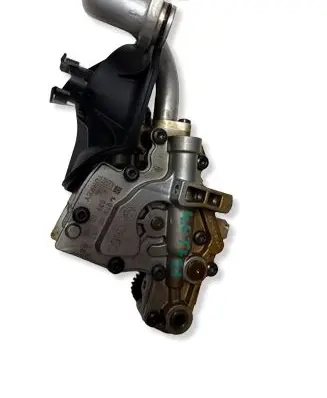 Audi A8 S8 D4 4H Oil pump 079115103B 057115105