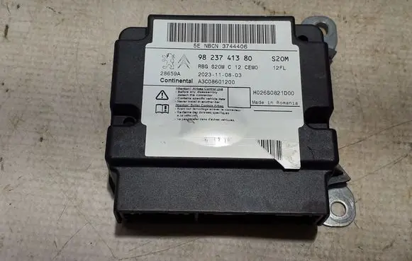 Peugeot 208 Airbag control unit/module 9823741380