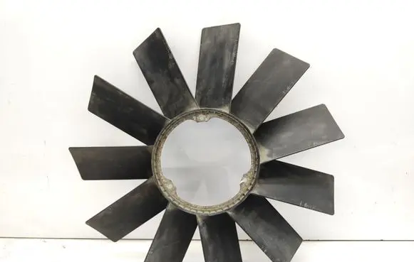 BMW X5 E53 Fan impeller 11521712110