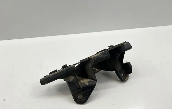 Seat Altea Rear bumper mounting bracket 5P8807347