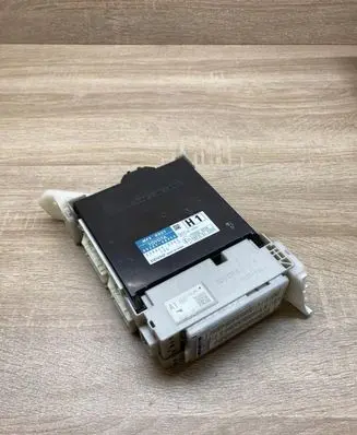 Lexus RX 450H Fuse module 8922148450 8273048J40
