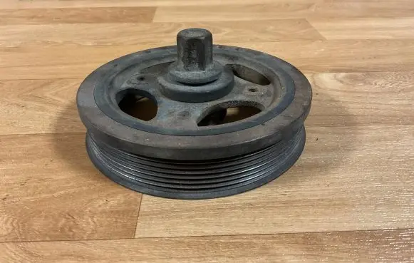 Toyota Avensis T250 Crankshaft pulley