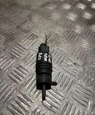 Mercedes-Benz C W204 Windscreen/windshield washer pump 2218690121