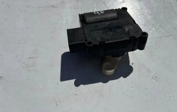 Audi A6 S6 C6 4F Air flap motor/actuator 4F0820511B