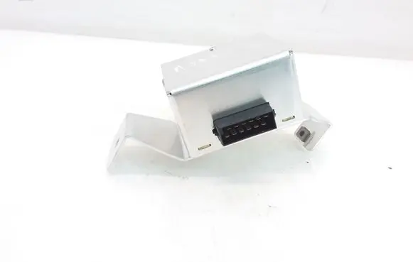 Audi A2 Sound amplifier 8Z0035223
