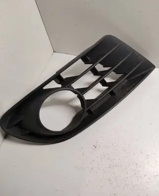 Volkswagen Golf Plus Front bumper lower grill 5M0853665C