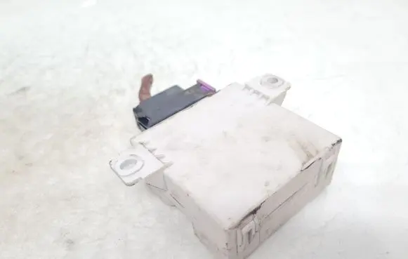 Toyota Avensis T250 Window wiper relay 150696