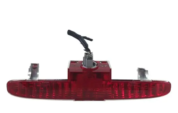 Third/center stoplight
