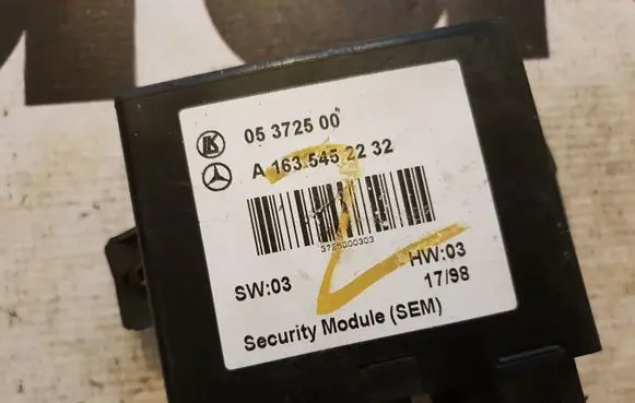 Mercedes-Benz ML W163 Light module LCM A1635452232 1635452232