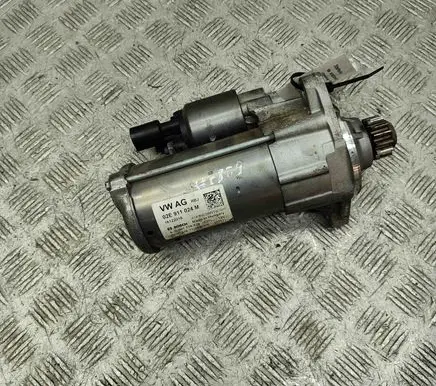 Audi Q3 F3 Starter motor 0001179526 02E911024M