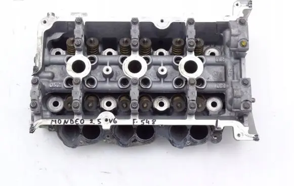 Ford Mondeo Mk III Engine head 1S7E-6C064-AE