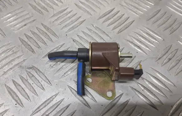 Opel Omega B2 Valve vacuum 26803471