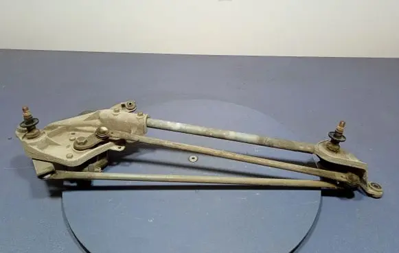 Front wiper linkage and motor