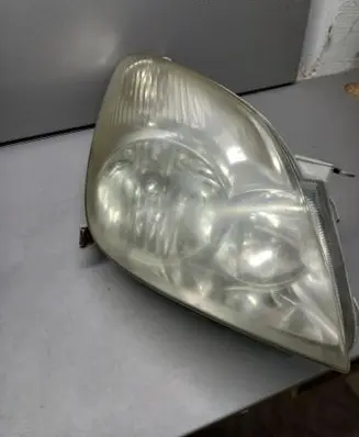 Toyota Corolla Verso E121 Headlight/headlamp