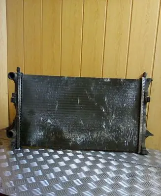 Renault Laguna II Coolant radiator 8200008764B