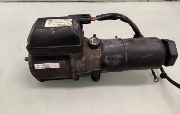 Mercedes-Benz Vaneo W414 Power steering pump A4144660001