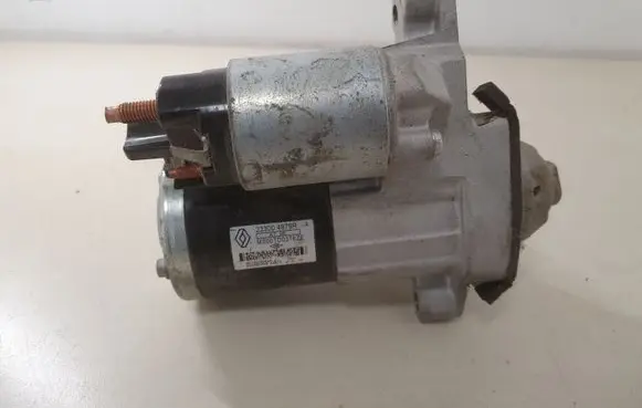 Nissan Juke I F15 Starter motor 233004979R