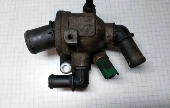 Opel Corsa D Thermostat housing 