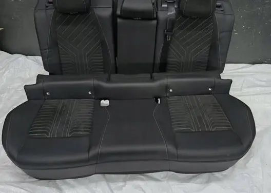 Peugeot 3008 III Second row seats 