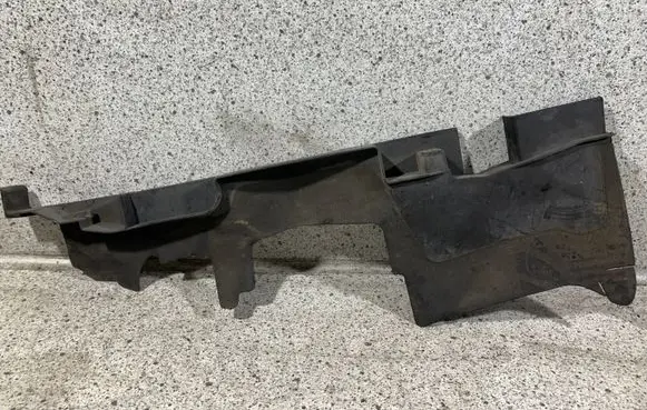 Audi A4 S4 B7 8E 8H Air intake duct part 8E0121284AC