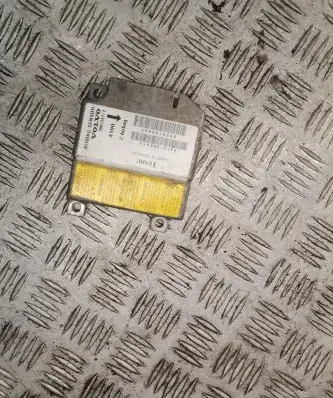 Volvo S40, V40 Airbag control unit/module 30613471f