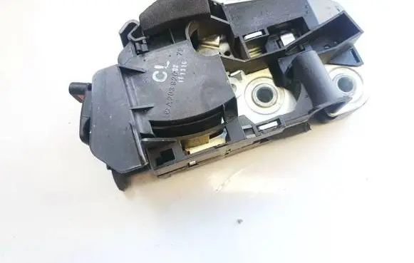 Mercedes-Benz CLC CL203 Seat back rest lock catch a2039200272