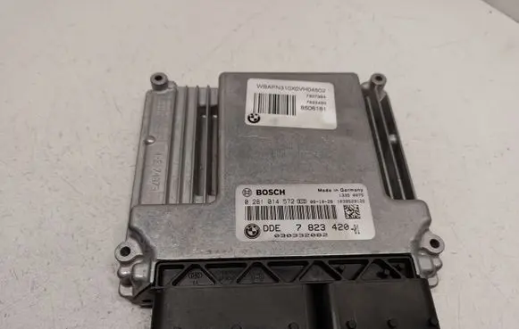 BMW 3 E90 E91 Engine control unit/module 7823420 13617823420 13618512498