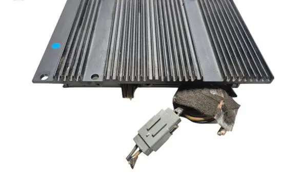 Volvo V50 Sound amplifier 30732053