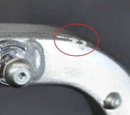 Tailgate/trunk/boot hinge
