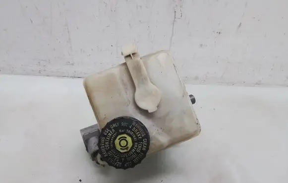 Master brake cylinder