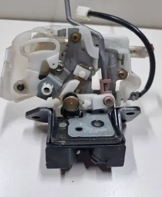 Tailgate/trunk/boot lock/catch/latch