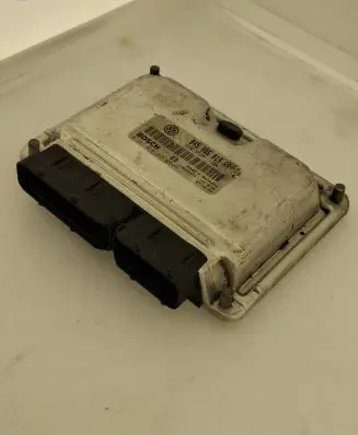 Volkswagen Polo Engine control unit/module 045906019AP 1039S00474 0281010865