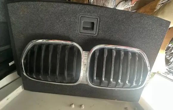 BMW X1 F48 F49 Front grill 849345 8493452 8080619