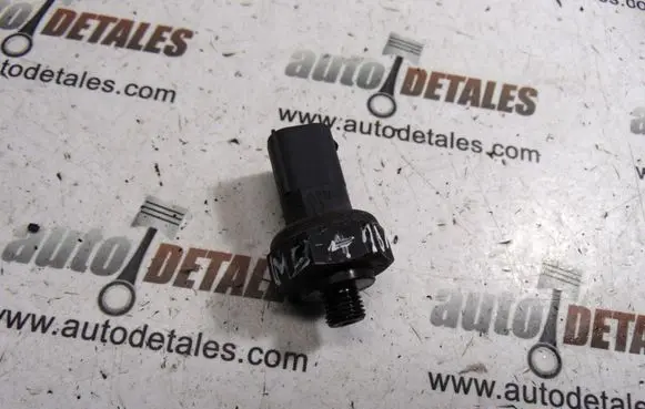Mercedes-Benz A W169 Air conditioning (A/C) pressure sensor 