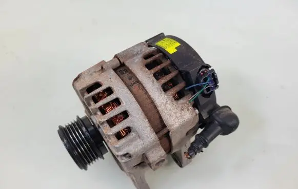 KIA Carens III Generator/alternator 37300-2A850