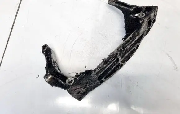 Audi A4 S4 B5 8D Engine mounting bracket 050199307