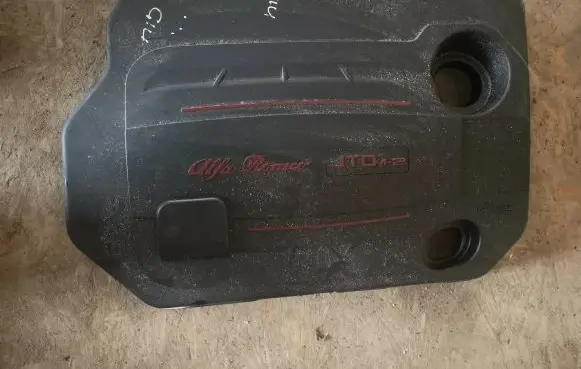 Alfa Romeo Giulietta Engine cover (trim) 51859542