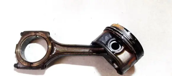 Piston with connecting rod