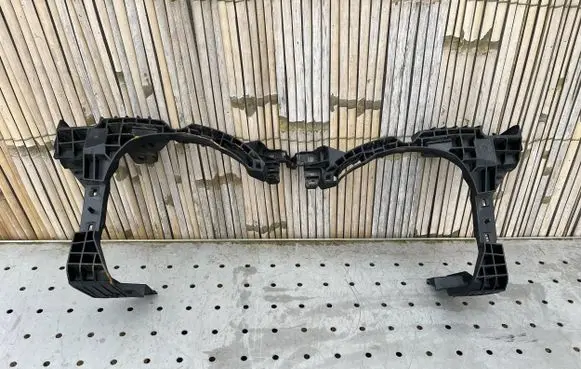 Honda E Headlight/headlamp mounting bracket 71241TEEE0