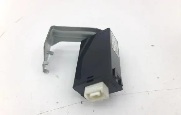 Mazda CX-7 Keyless (KESSY) go control unit/module EH64675DZ