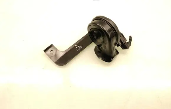 Volkswagen Touareg I Horn signal 7L6951185